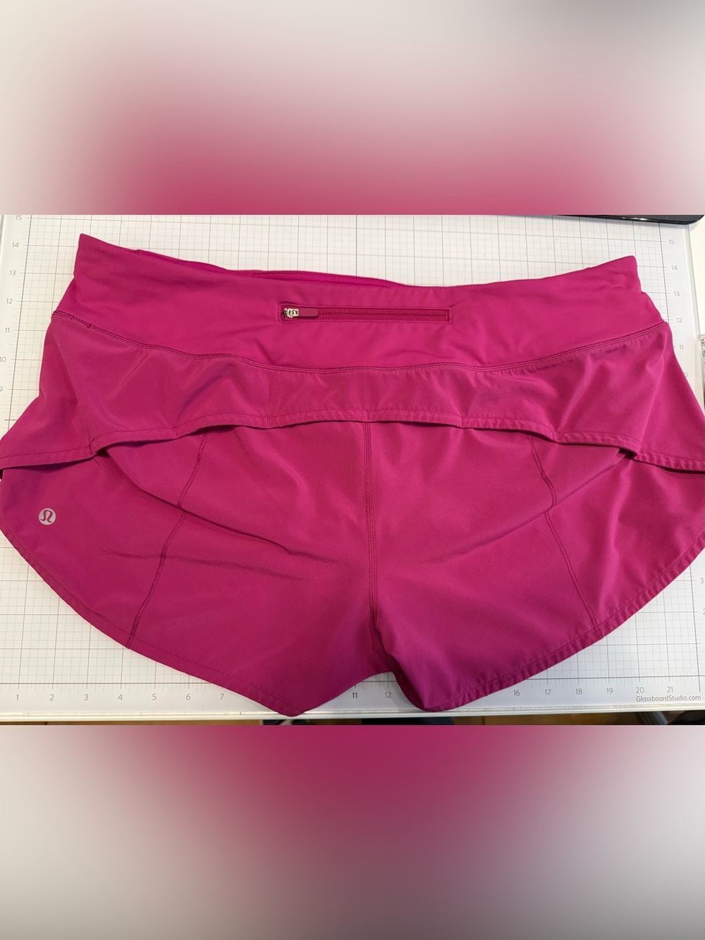 Lululemon Speed Up Shorts - Ripened Rasperry - Picture 4 of 10